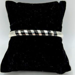 TAXCO TJ-10 SQUARE STERLING SILVER HINGED BRACELET WITH ONYX INLAY